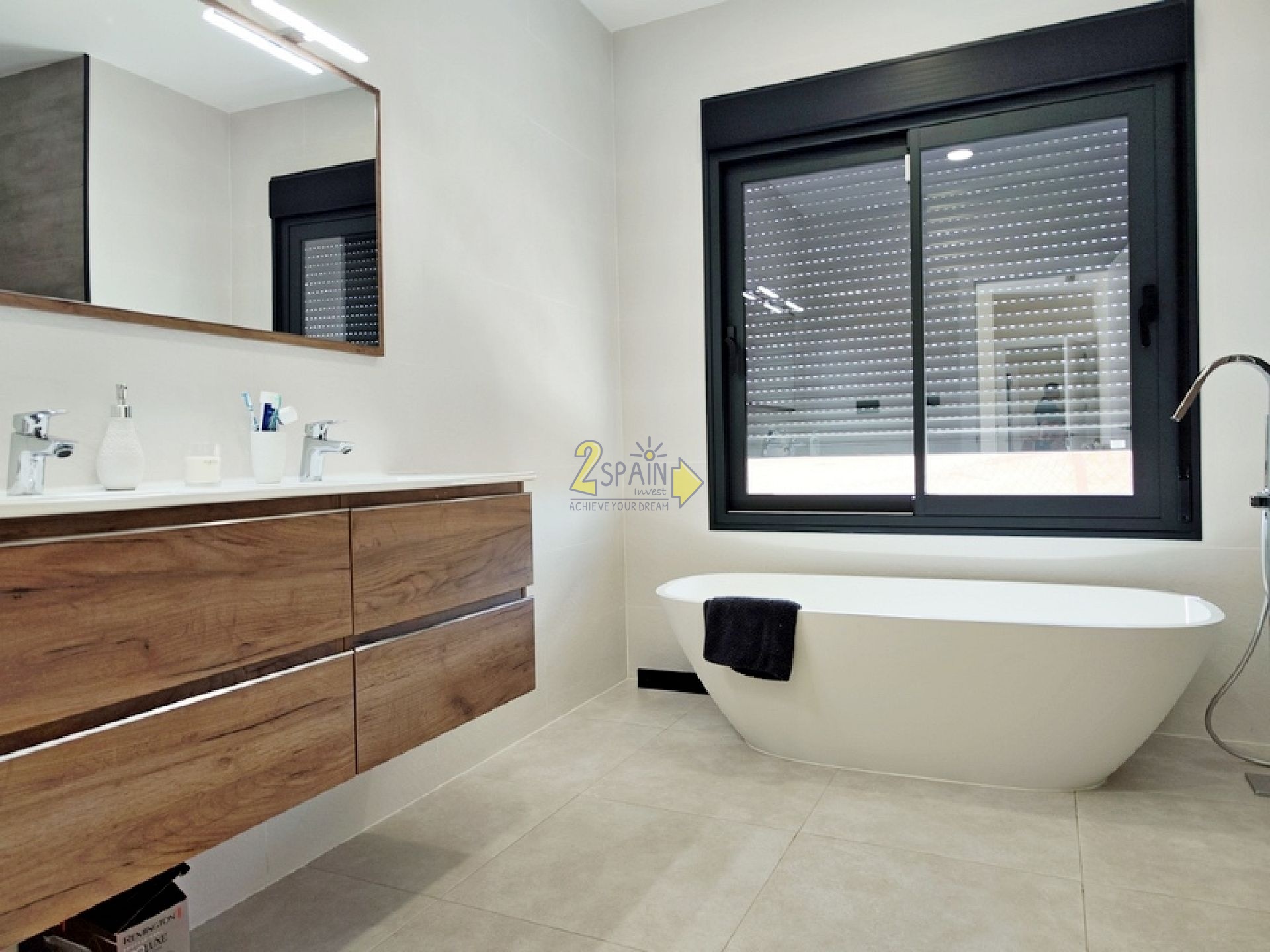 Detached Villa - 2Spain Invest