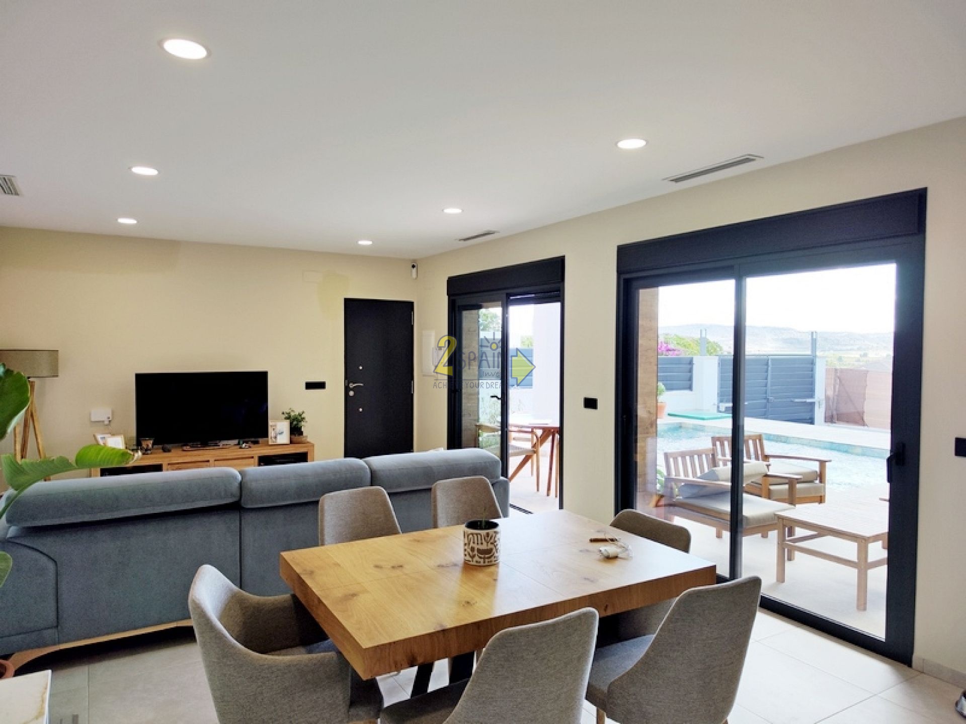 Detached Villa - 2Spain Invest